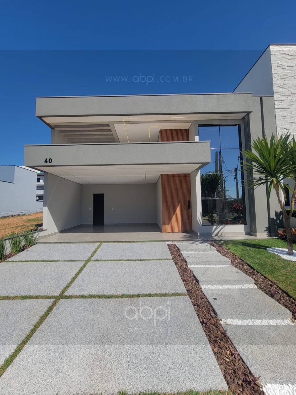 Casa de Luxo no Condomínio Jardim Piemonte: 3 Suítes, Área Gourmet e Móveis Planejados! Segurança e lazer completo, ótima localização, ideal,  ABPI