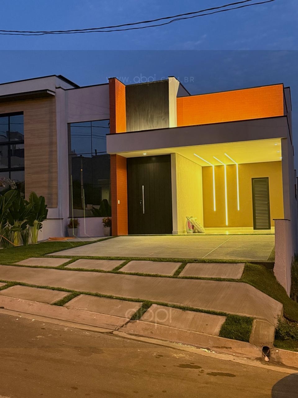 Casa de Luxo no Condomínio Park Gran Reserve em Indaiatuba-SP: 3 suítes, área de lazer completa e localização privilegiada! Lazer completo, ABPI