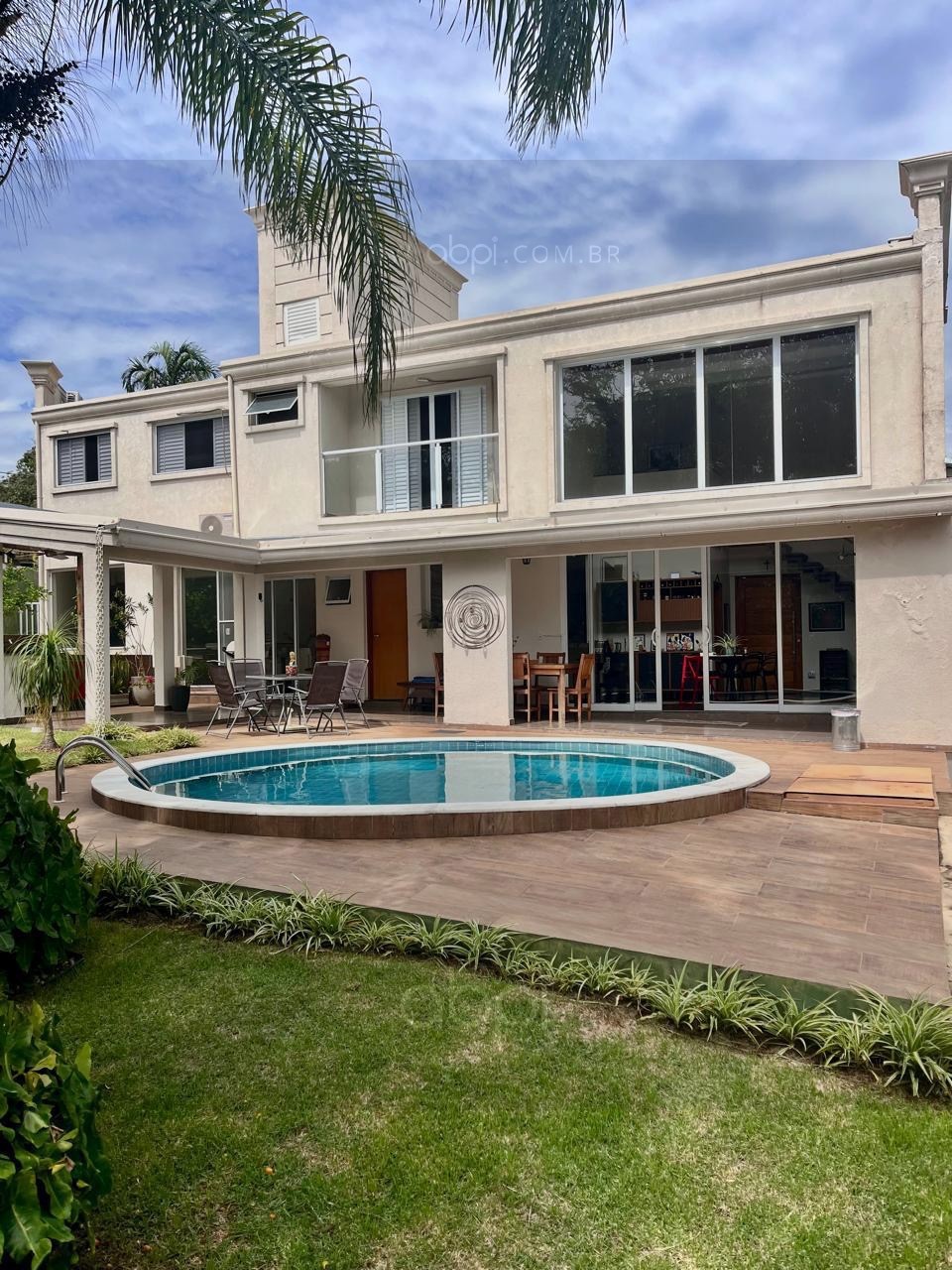 Casa de alto padrão em condomínio Terra Magna, Indaiatuba-SP: 3 suites, 2 salas, 3 banheiros, 4 vagas de garagem, 276m². Lazer completo! ABPI