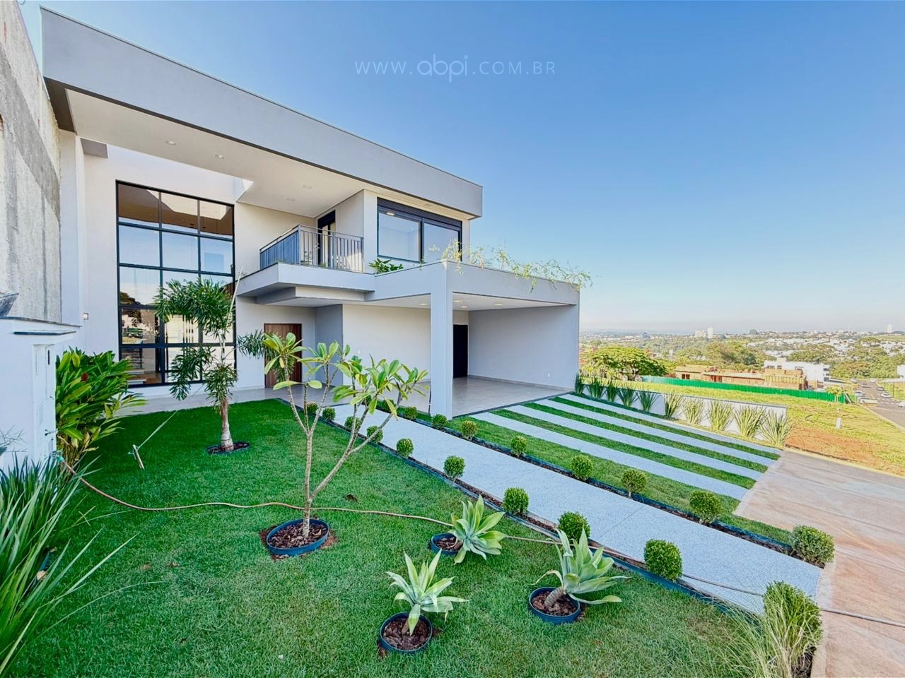 Casa de luxo em condomínio: 3 suítes, área gourmet e piscina em Indaiatuba-SP, Jardim Villa Sapezal. Confira! Super oportunidade! Lazer completo! ABPI