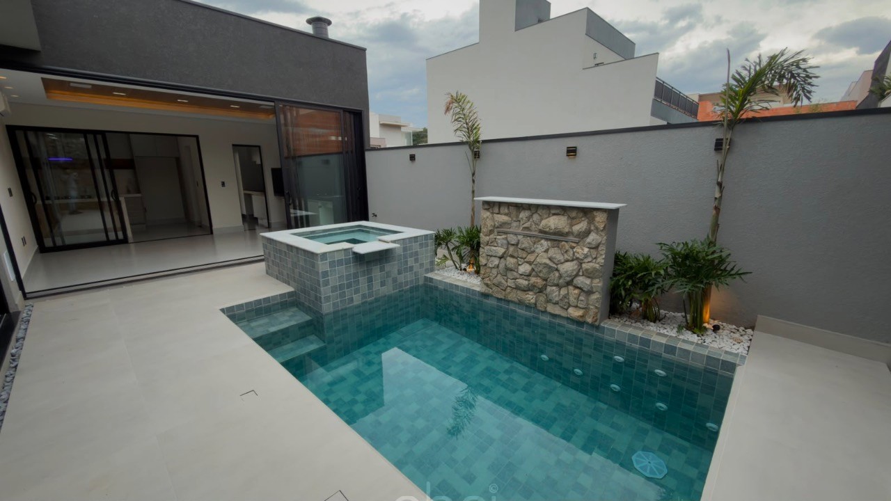 Casa de Luxo no Residencial London Park: 3 Suítes, Área Gourmet, Piscina Aquecida e Automação por R$1.900.000,00! Lazer e segurança completa! ABPI