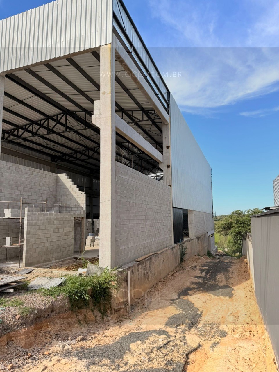 Galpão de 872,51 m² em Itu-SP: oportunidade única para seu negócio! Negócio! Investimento! Especial! Grande oportunidade! ABPI