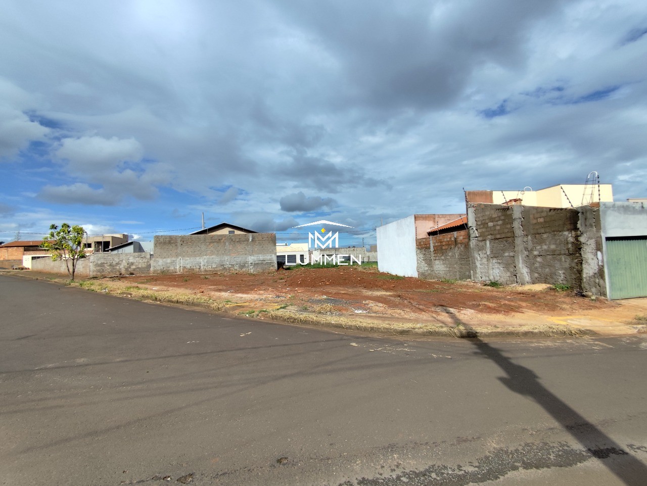 Loteamento e Condomínio, 317 m² - Foto 1