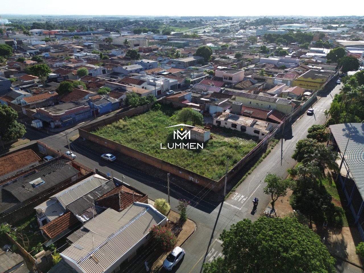 Loteamento e Condomínio, 1800 m² - Foto 4