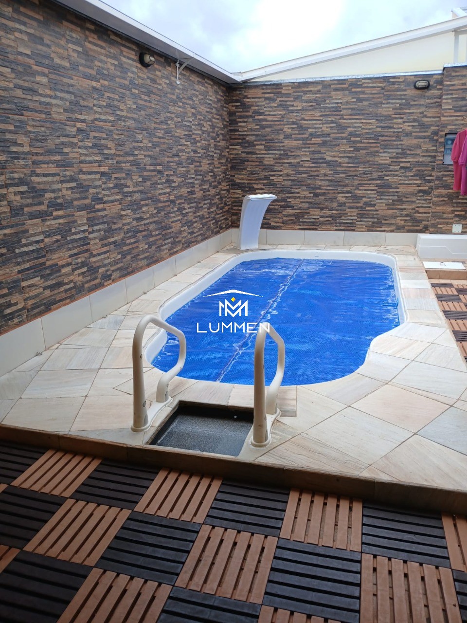 Casa, 3 quartos, 130 m² - Foto 1