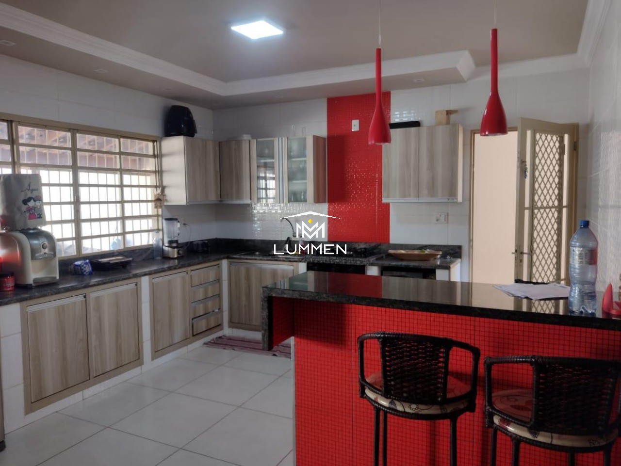 Casa, 3 quartos, 194 m² - Foto 1