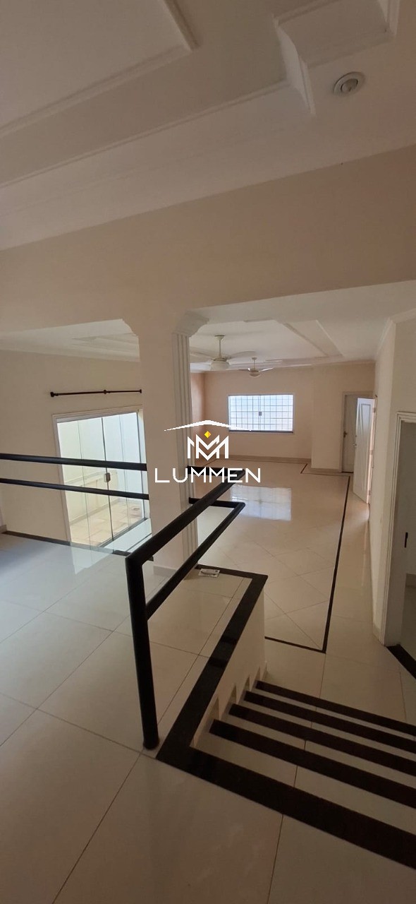 Casa, 3 quartos, 214 m² - Foto 1