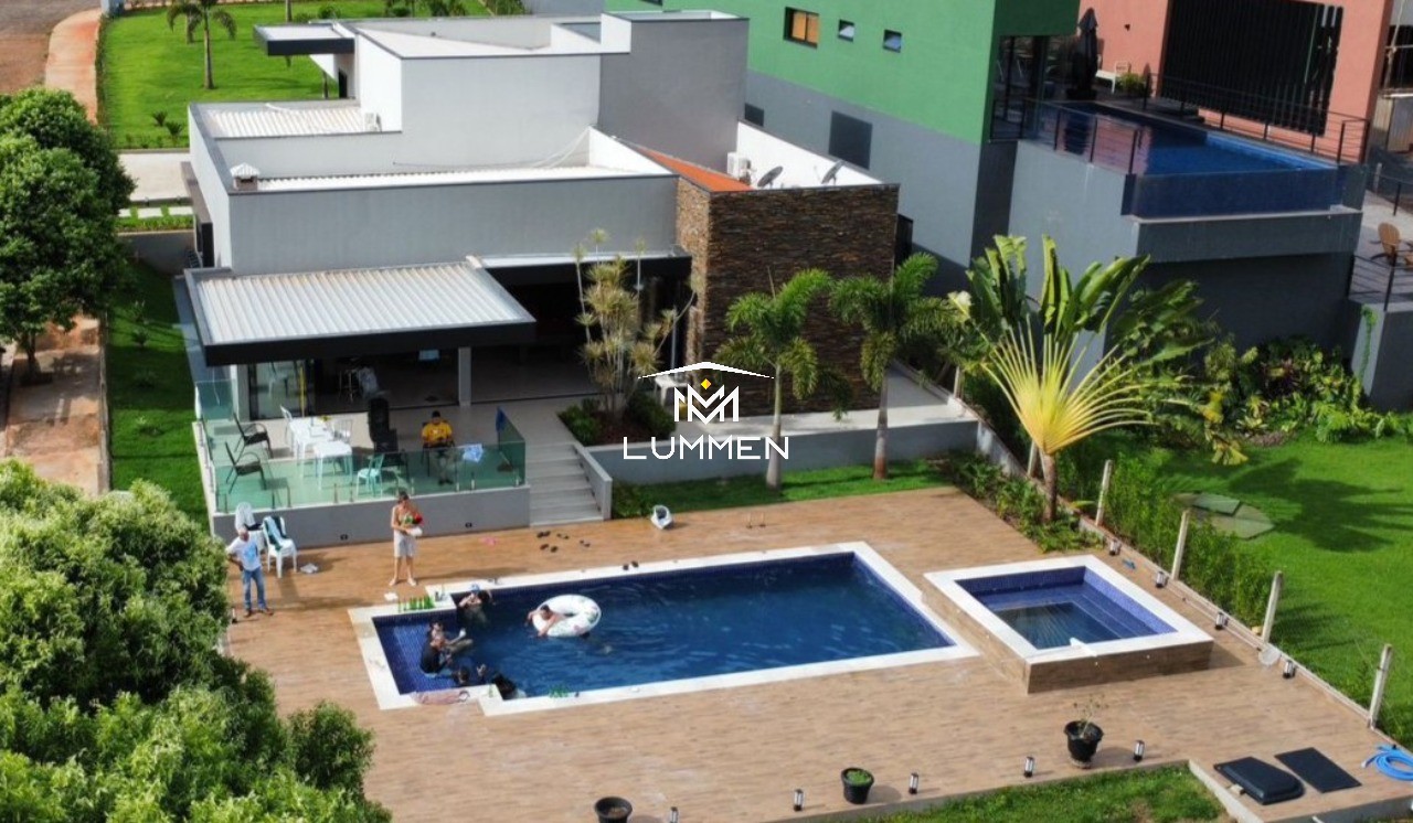 Casa, 3 quartos, 318 m² - Foto 1