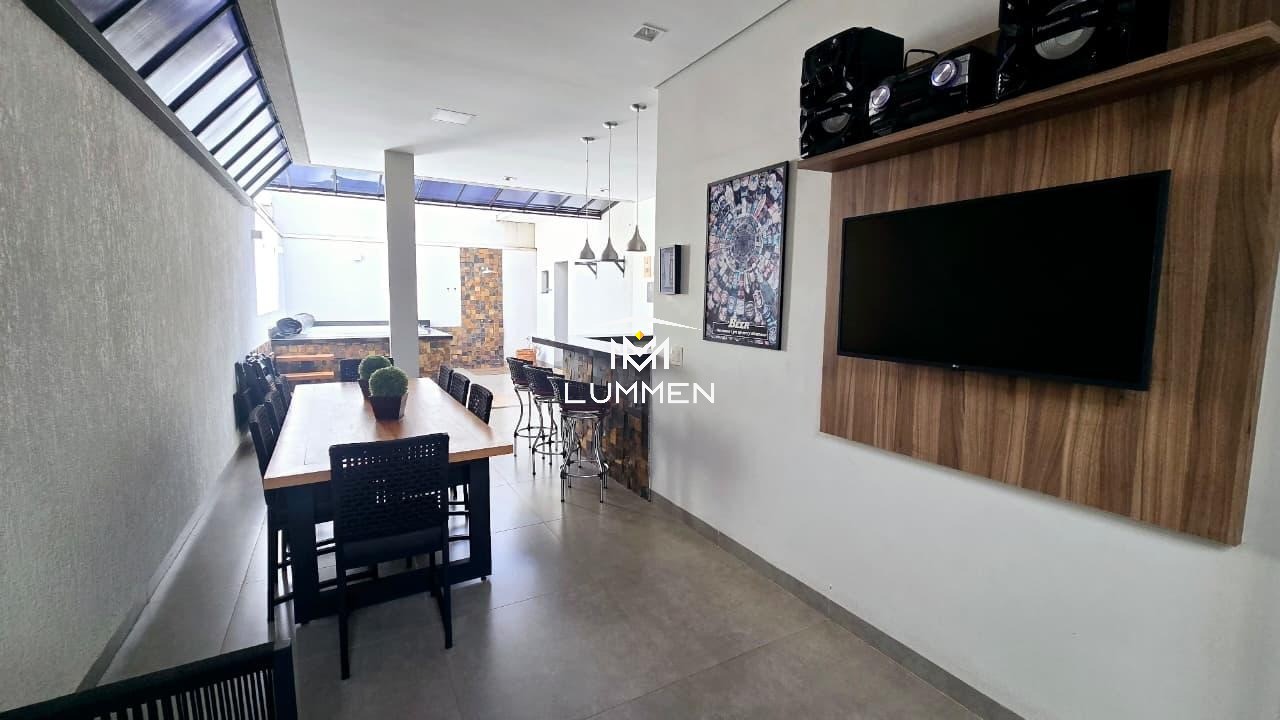 Casa, 3 quartos, 172 m² - Foto 2