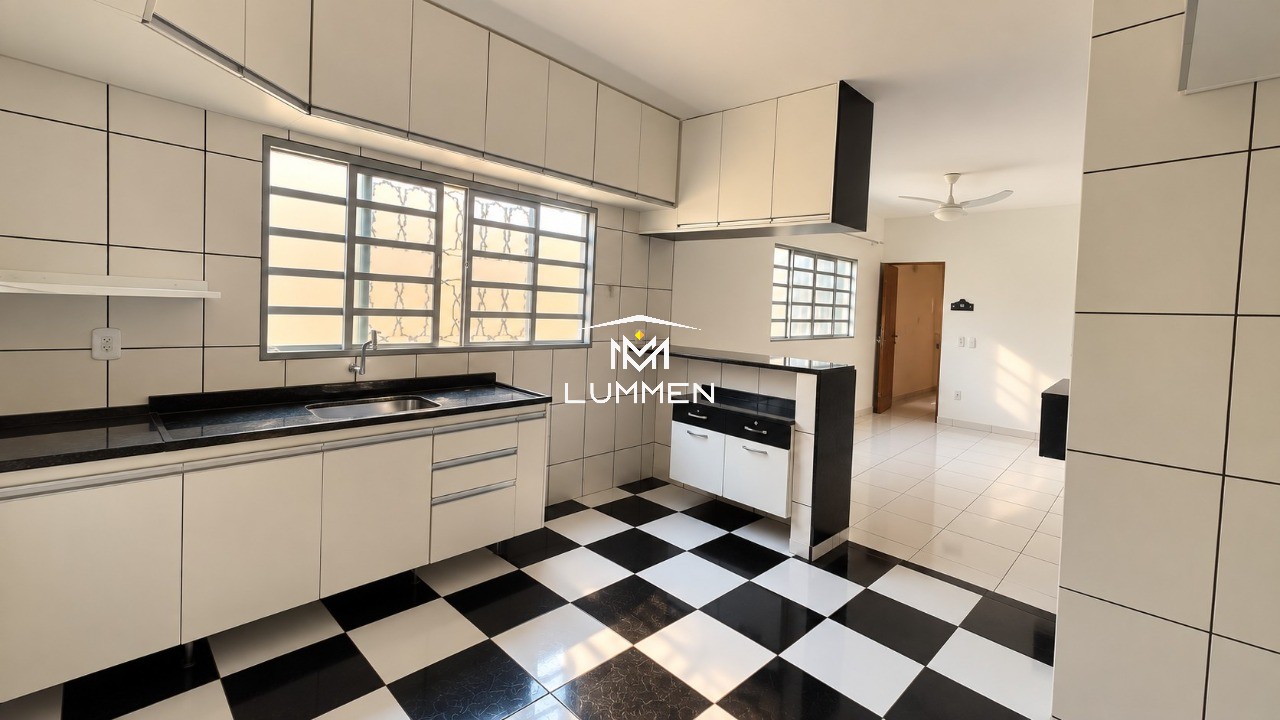 Casa, 2 quartos, 200 m² - Foto 2