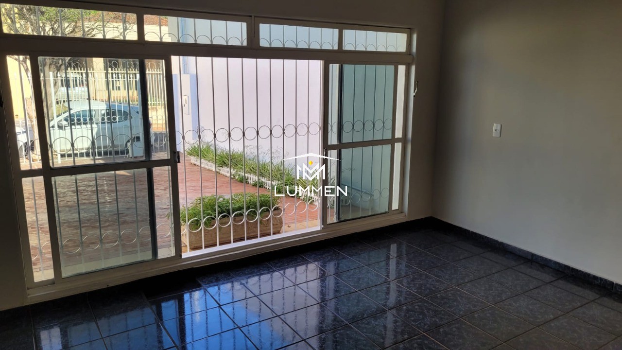 Casa, 6 quartos, 212 m² - Foto 2