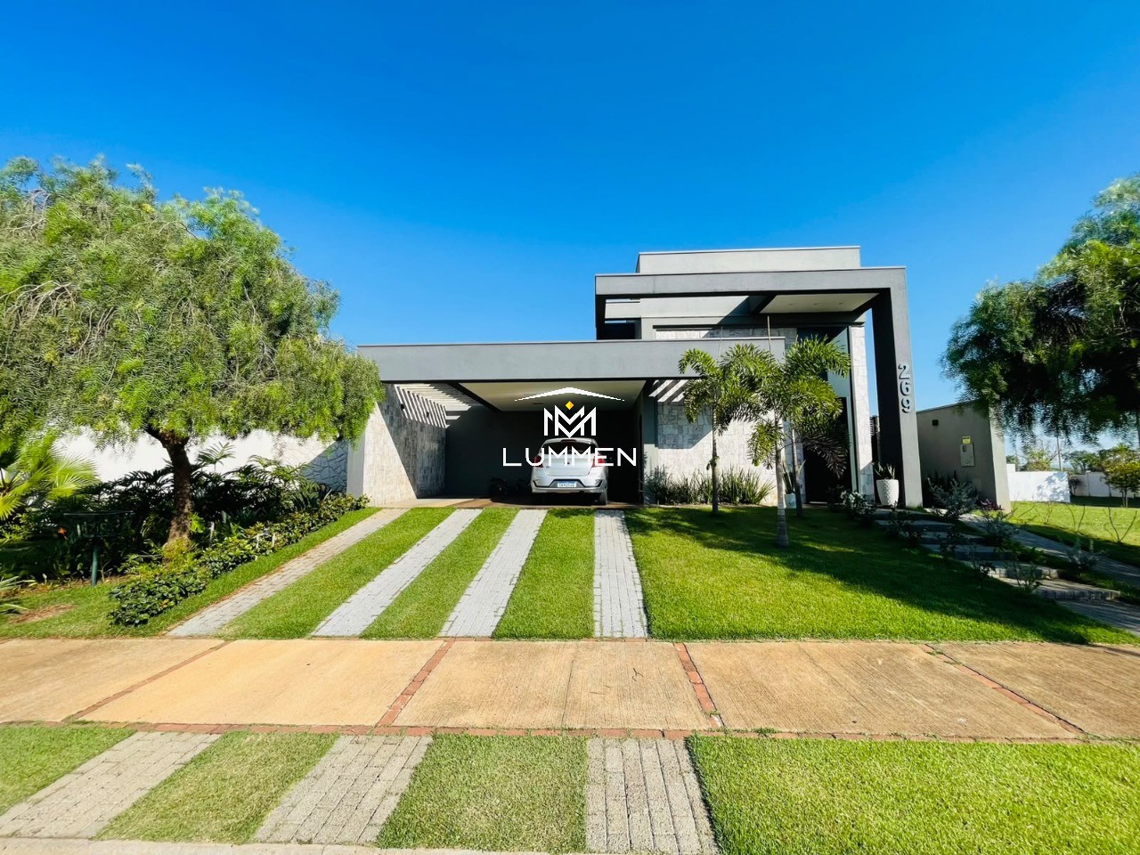 Casa, 3 quartos, 223 m² - Foto 1