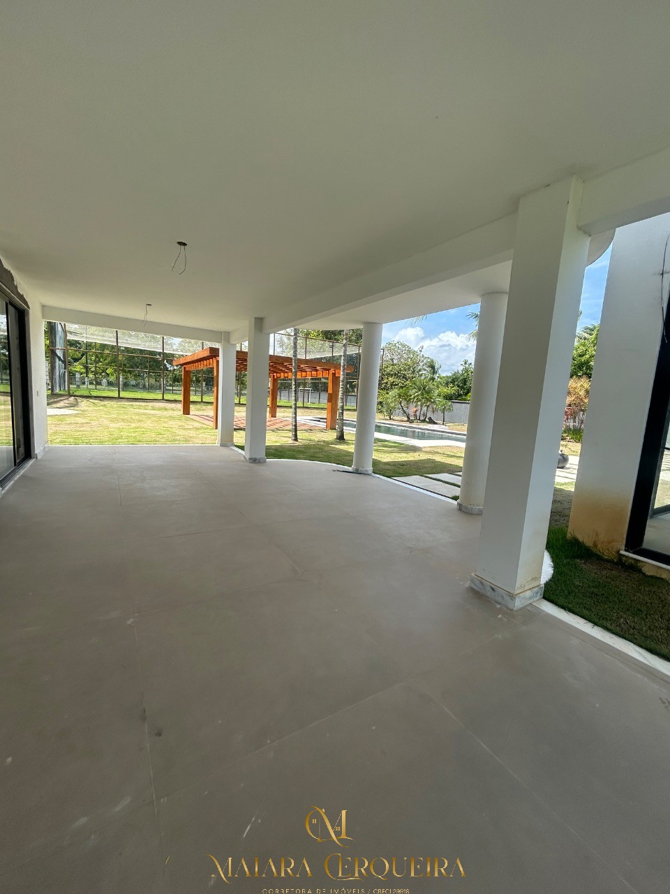 Casa residencial em lauro de freitas - ba, portão
