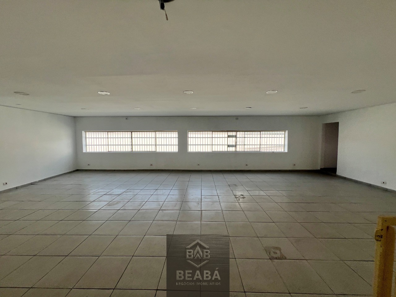 Loja-Salão, 130 m² - Foto 1