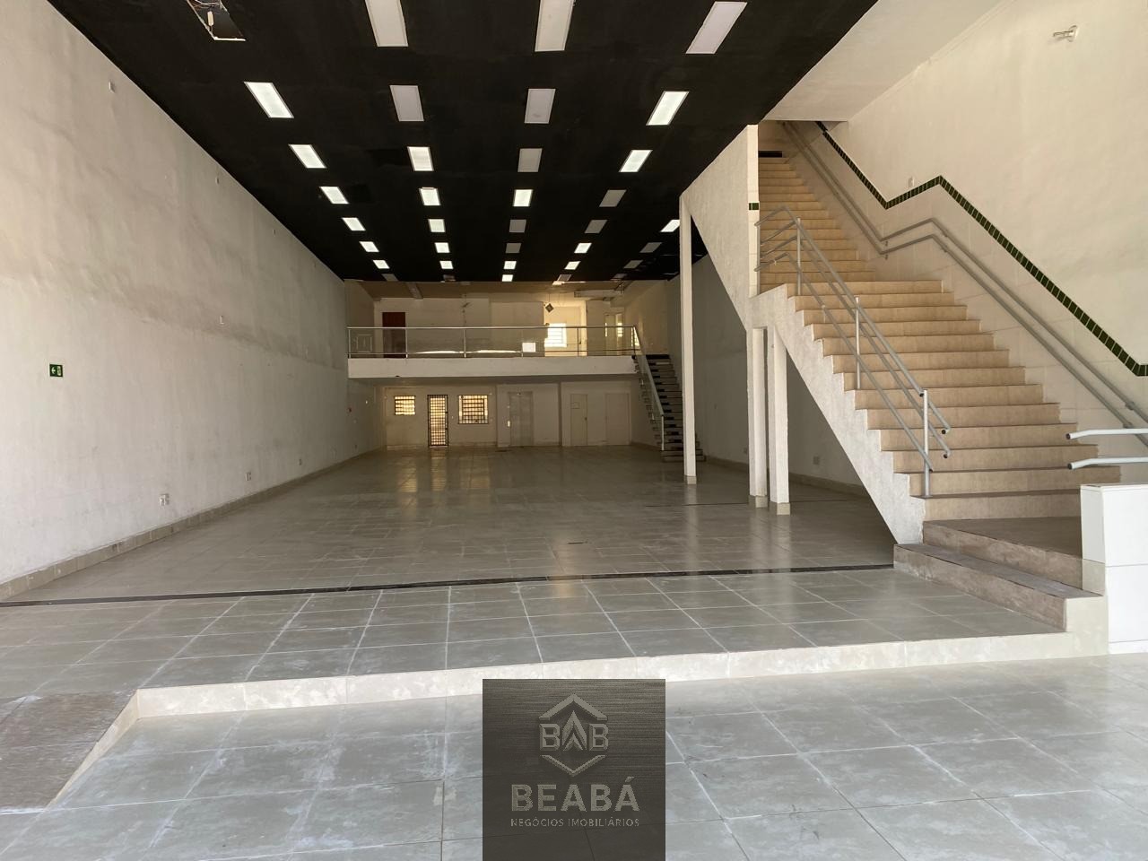 Loja-Salão, 800 m² - Foto 1