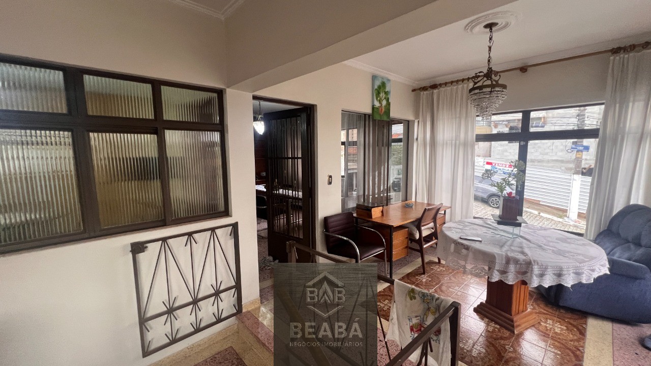 Casa, 3 quartos, 194 m² - Foto 1