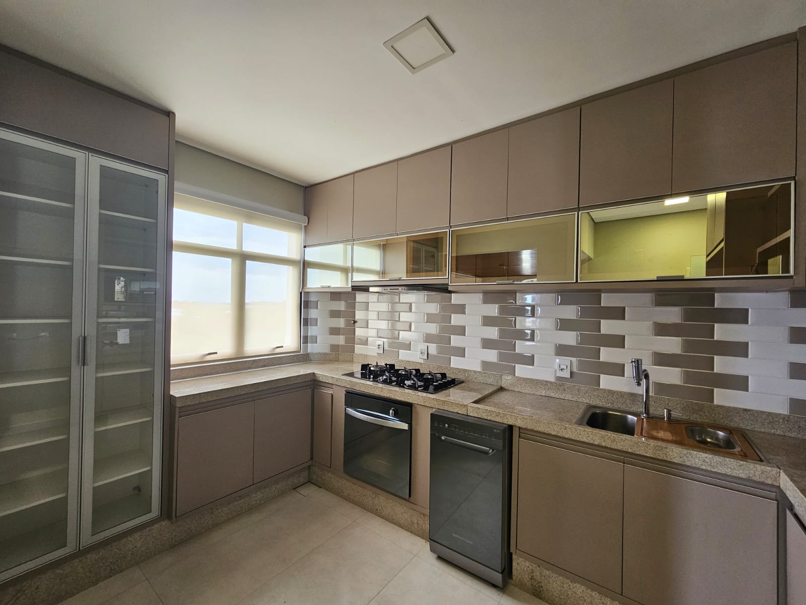 Apartamento, 3 quartos, 187 m² - Foto 1