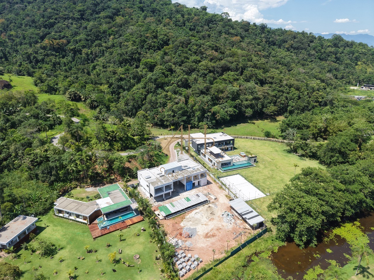 Casa, 10 quartos, 856 m² - Foto 2