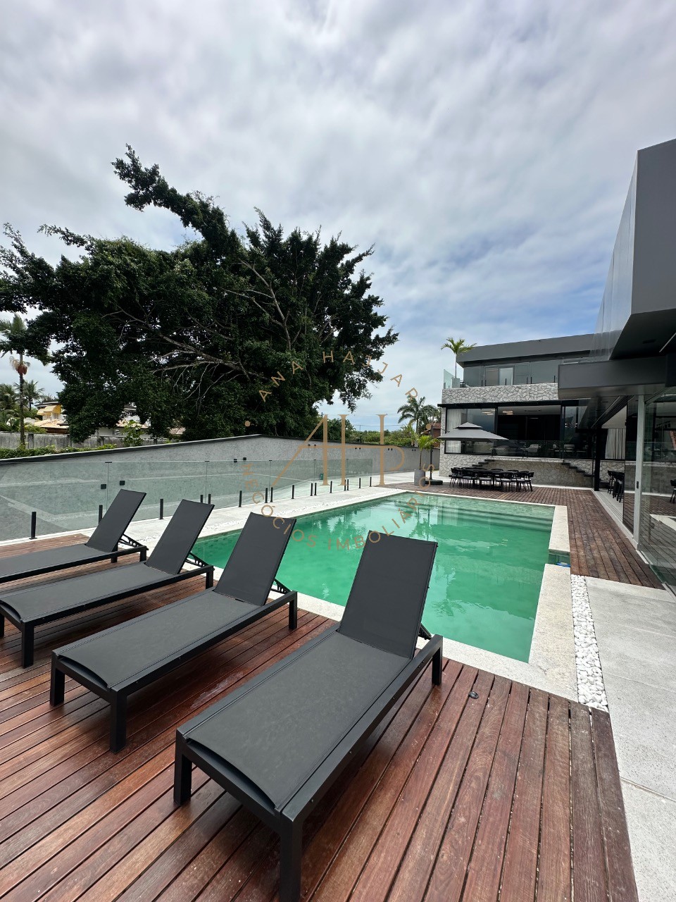 Casa, 6 quartos, 1100 m² - Foto 1