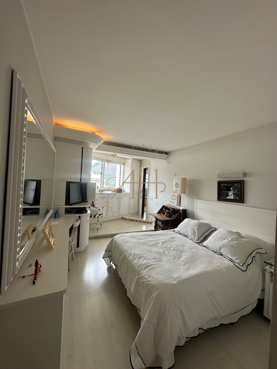 Cobertura, 3 quartos, 302 m² - Foto 4