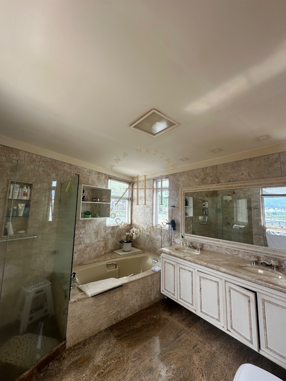 Cobertura, 3 quartos, 302 m² - Foto 5