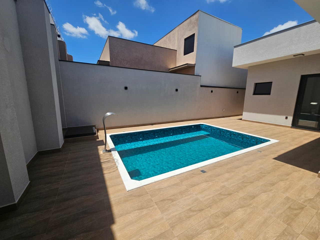 Casa, 3 quartos, 250 m² - Foto 1