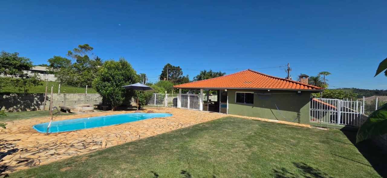 Chácara, 3 quartos, 210 m² - Foto 1