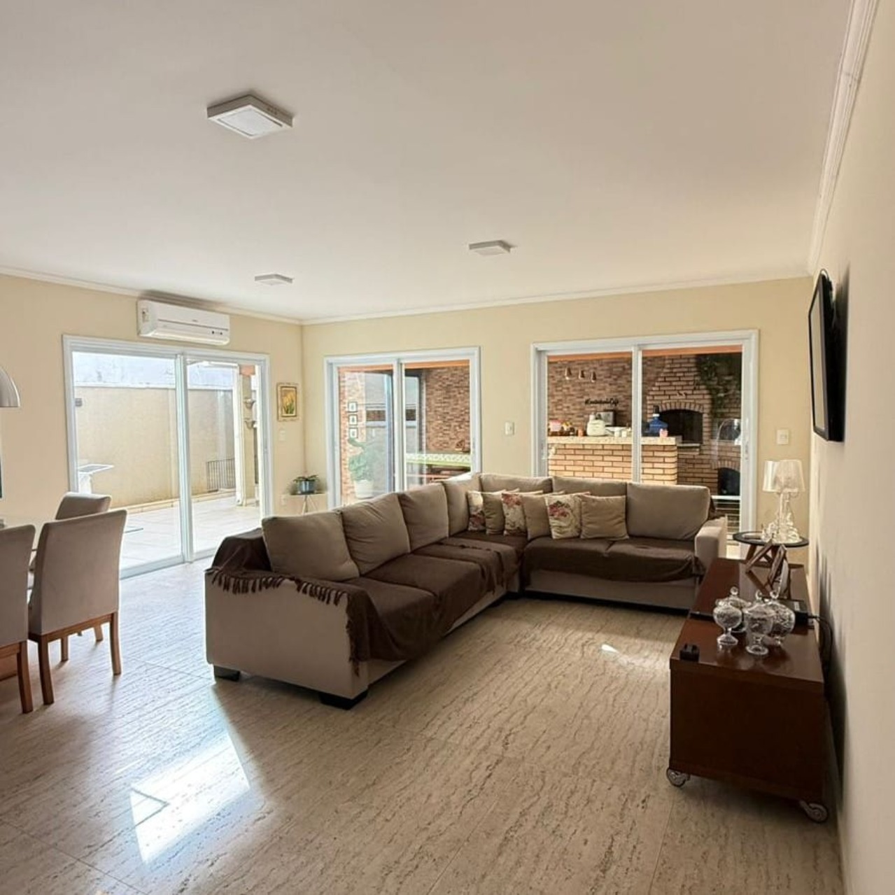 Casa, 3 quartos, 204 m² - Foto 2