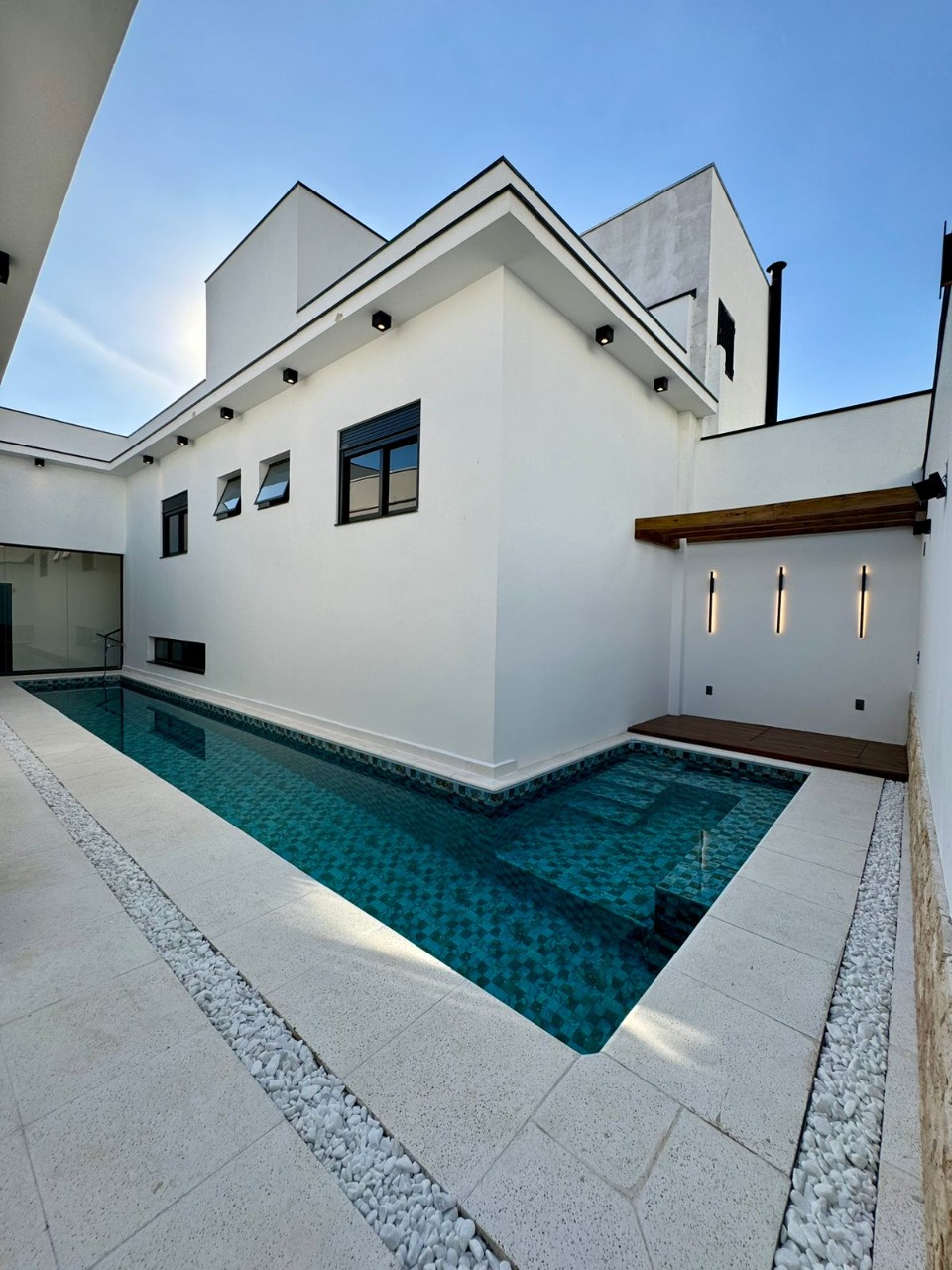 Casa, 3 quartos, 274 m² - Foto 1