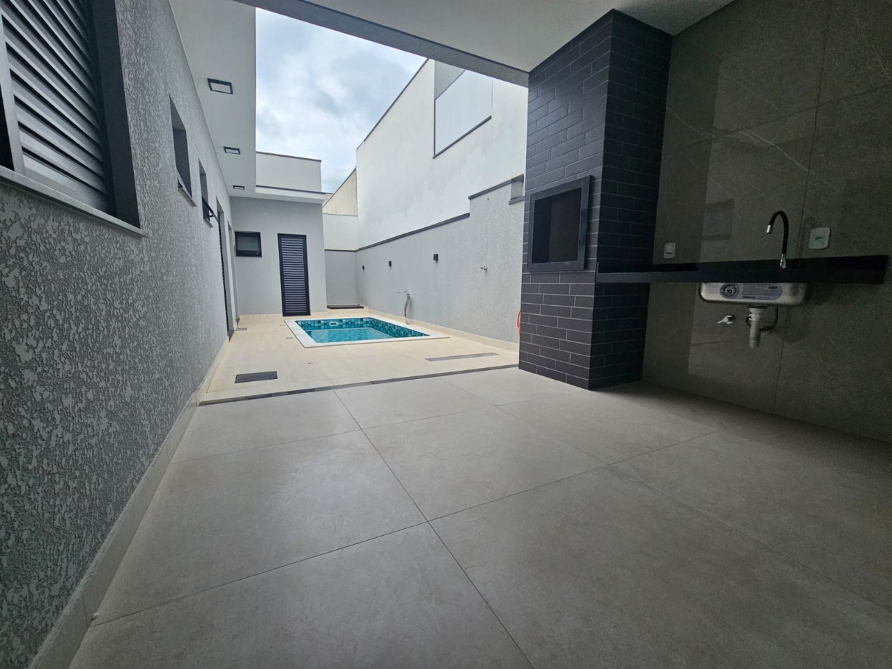 Casa, 3 quartos, 142 m² - Foto 2