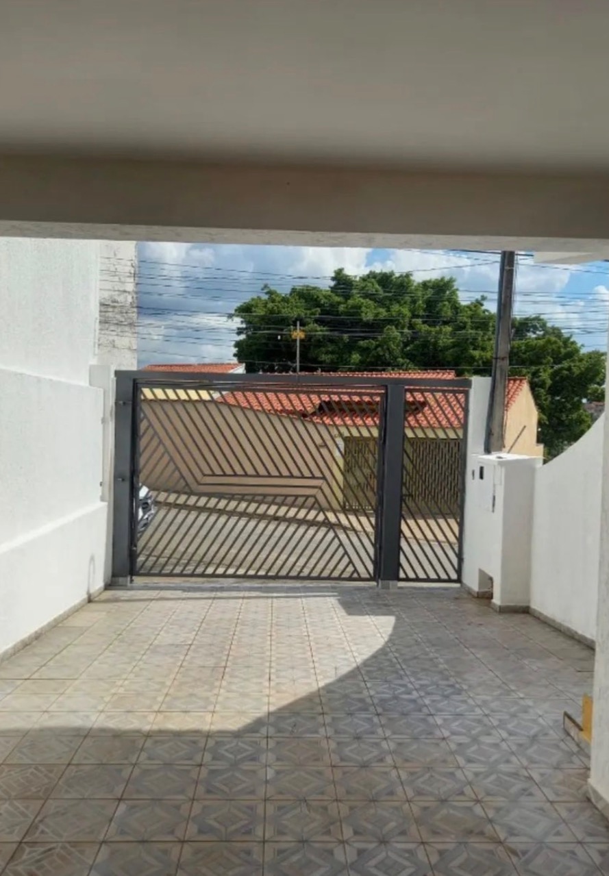 Casa, 3 quartos, 131 m² - Foto 1