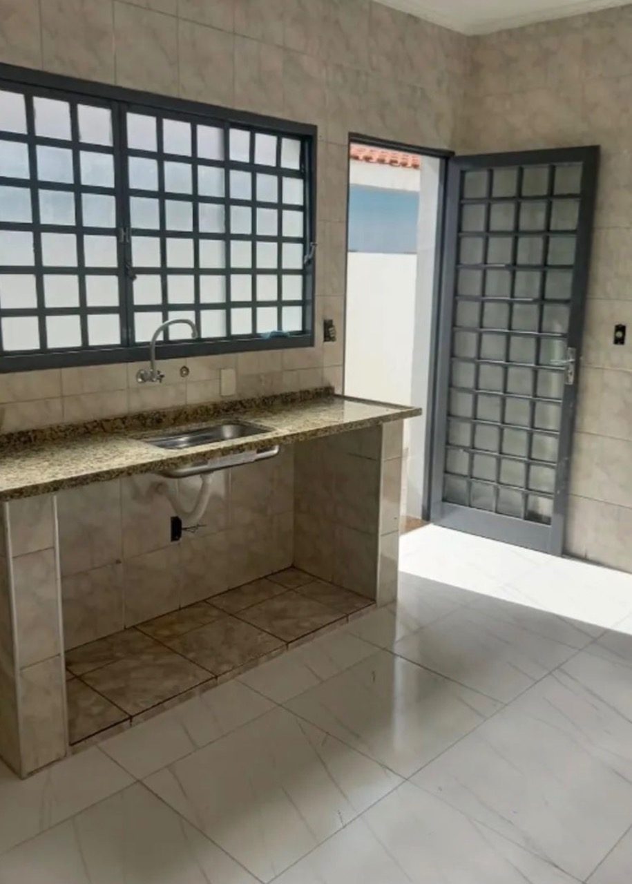 Casa, 3 quartos, 131 m² - Foto 2