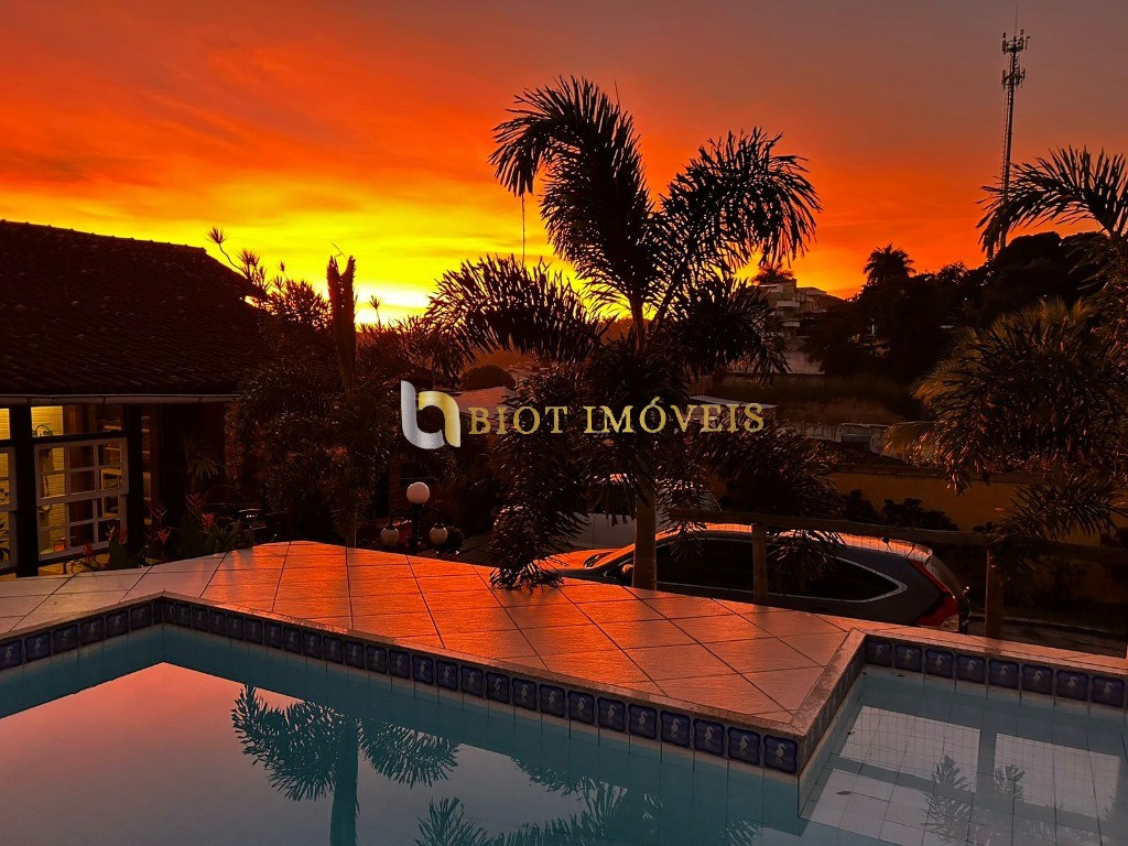 Casa, 4 quartos - Foto 1