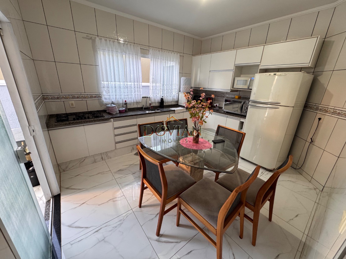 Casa, 3 quartos, 250 m² - Foto 10