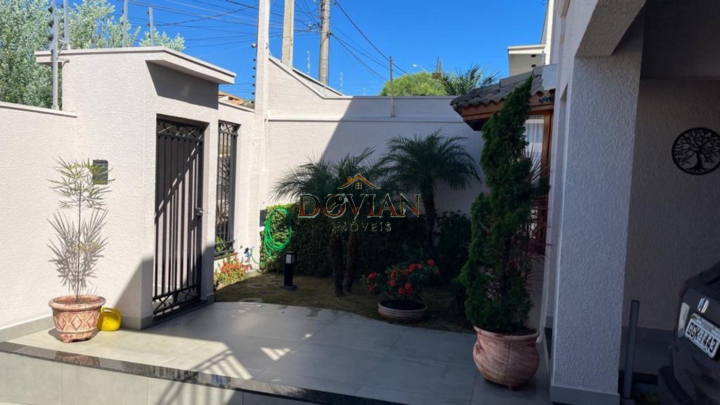 Casa, 3 quartos, 250 m² - Foto 1