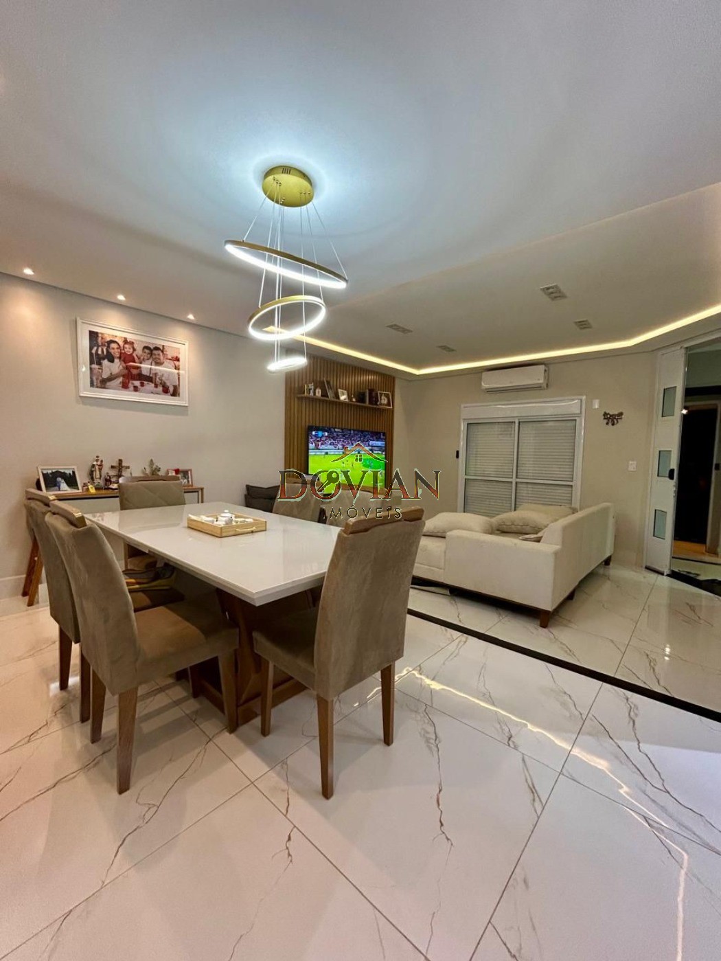 Casa, 3 quartos, 250 m² - Foto 1