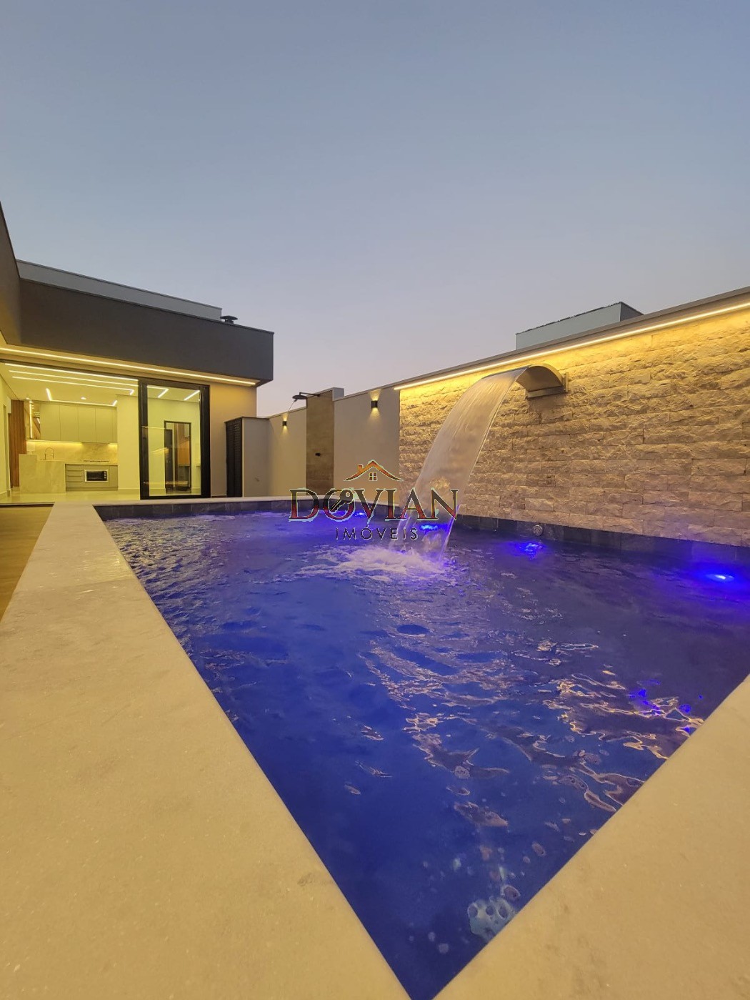 Casa, 3 quartos, 305 m² - Foto 1