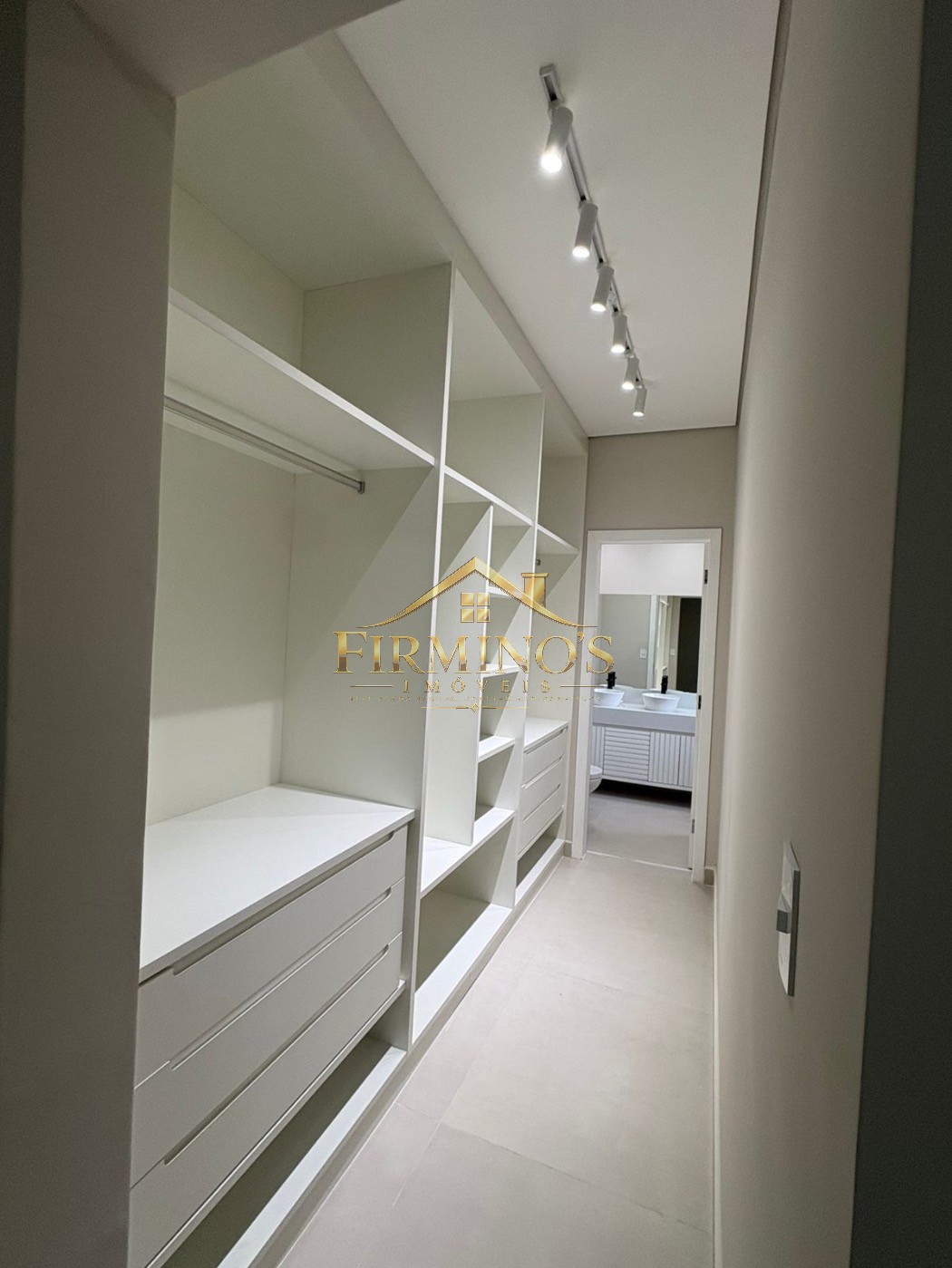 Casa, 4 quartos, 325 m² - Foto 32