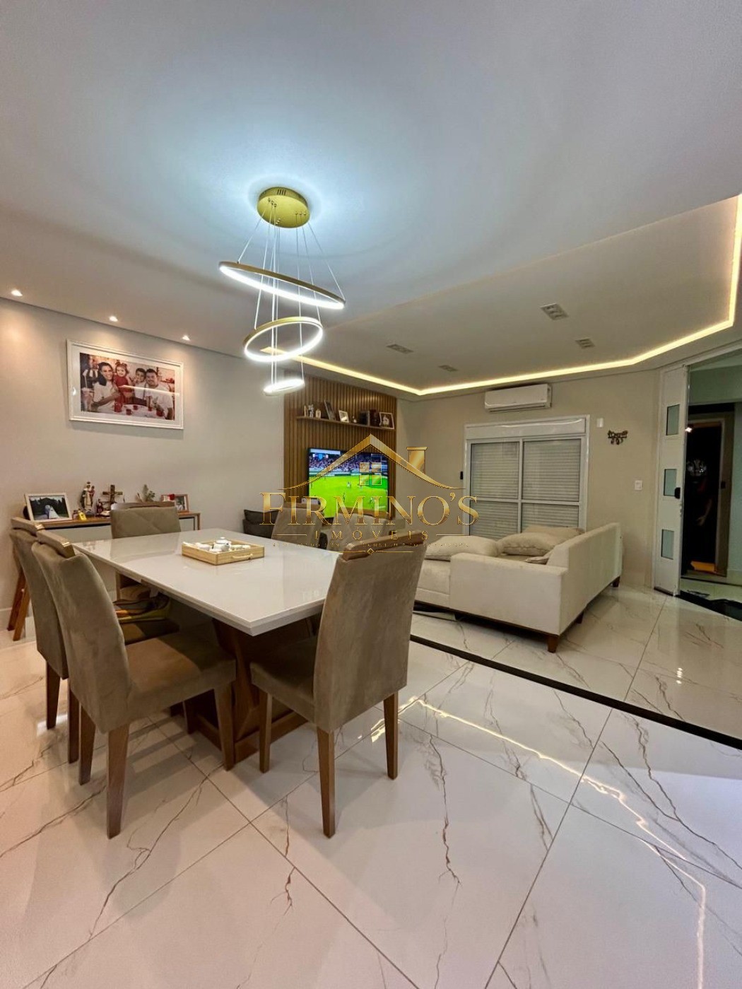 Casa, 3 quartos, 250 m² - Foto 1