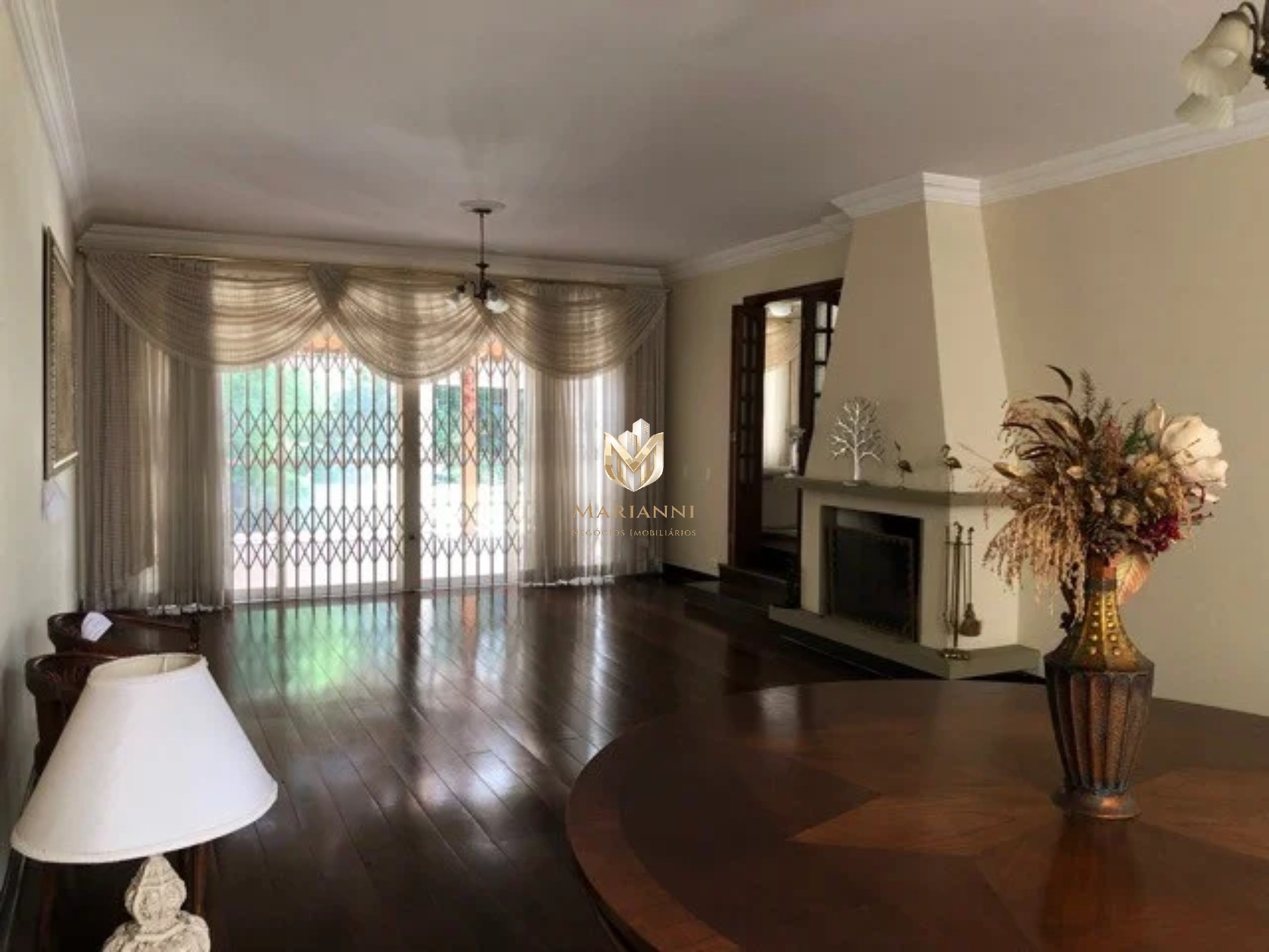Casa, 4 quartos, 423 m² - Foto 1