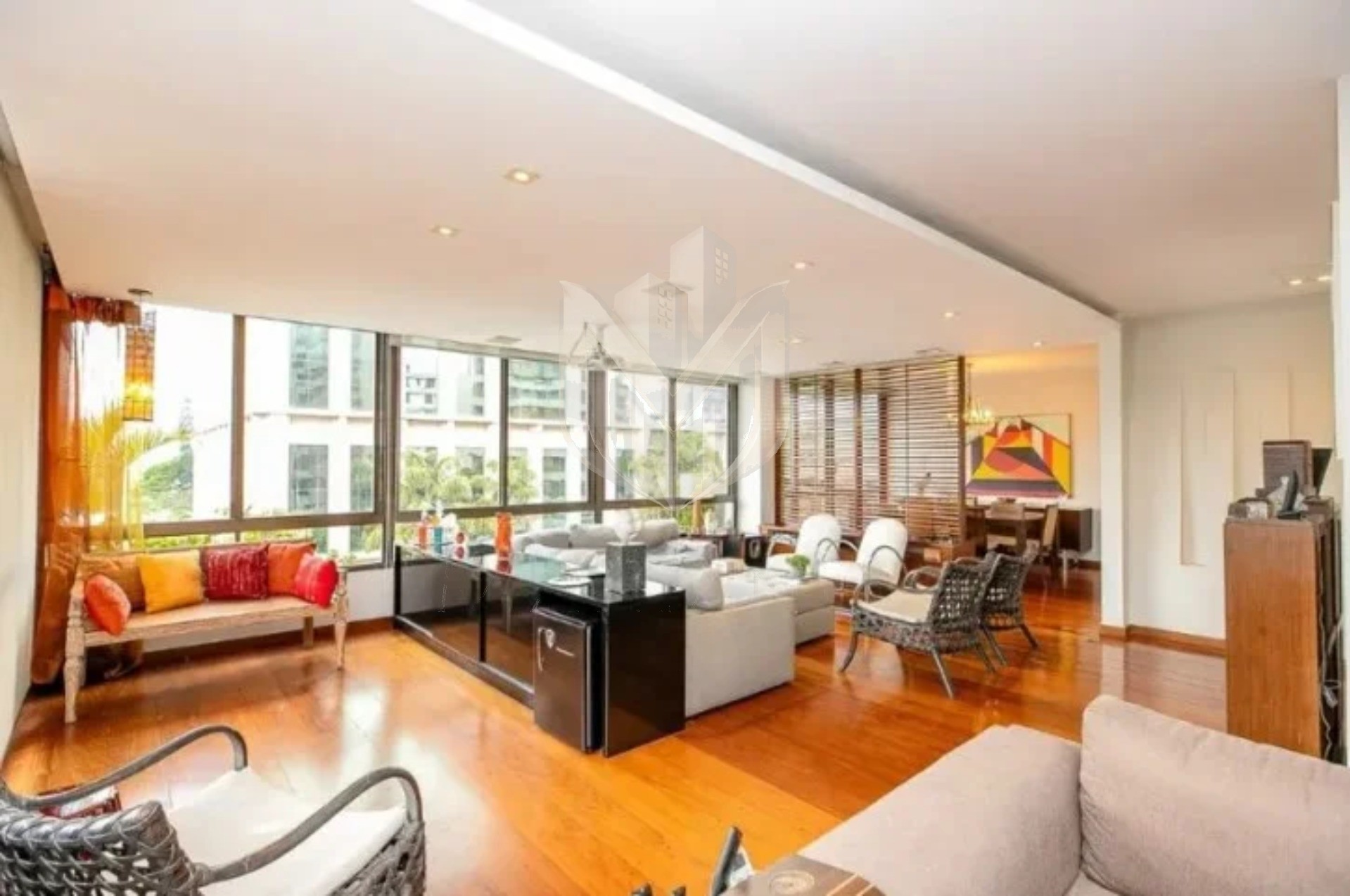 Apartamento, 3 quartos, 225 m² - Foto 1