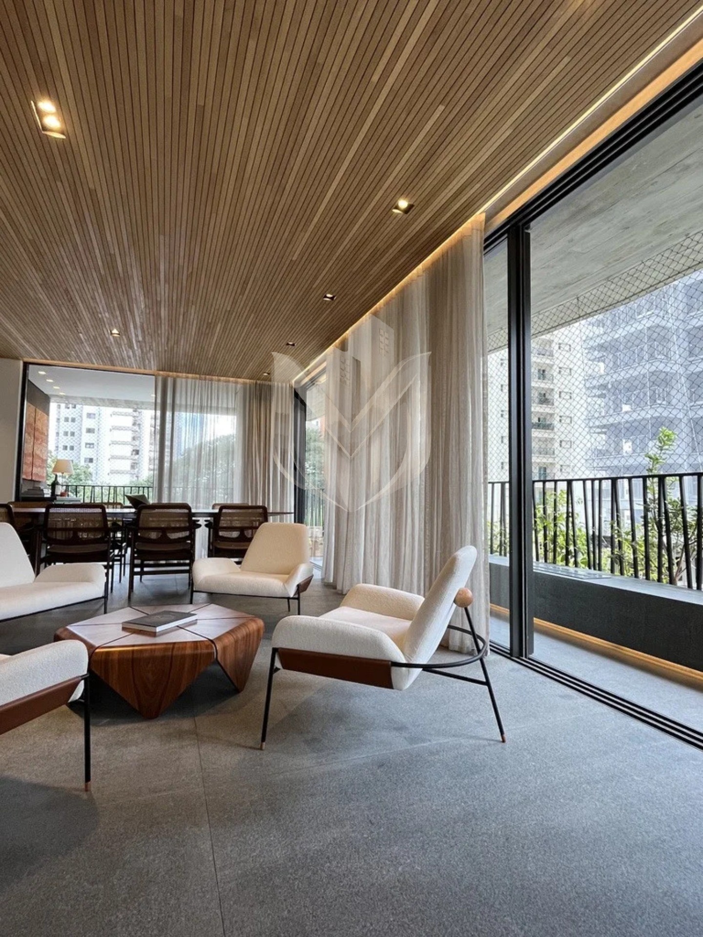 Apartamento, 3 quartos, 270 m² - Foto 1