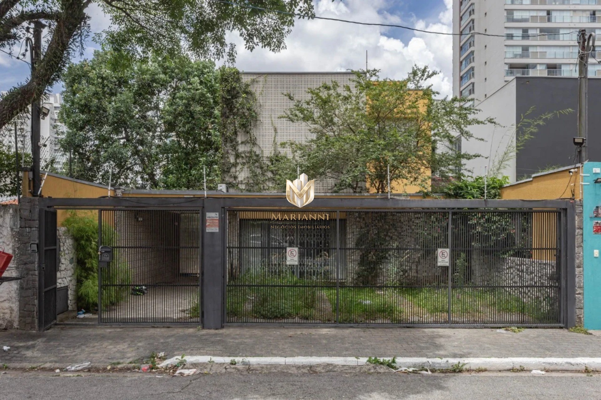 Casa, 2 quartos, 237 m² - Foto 1