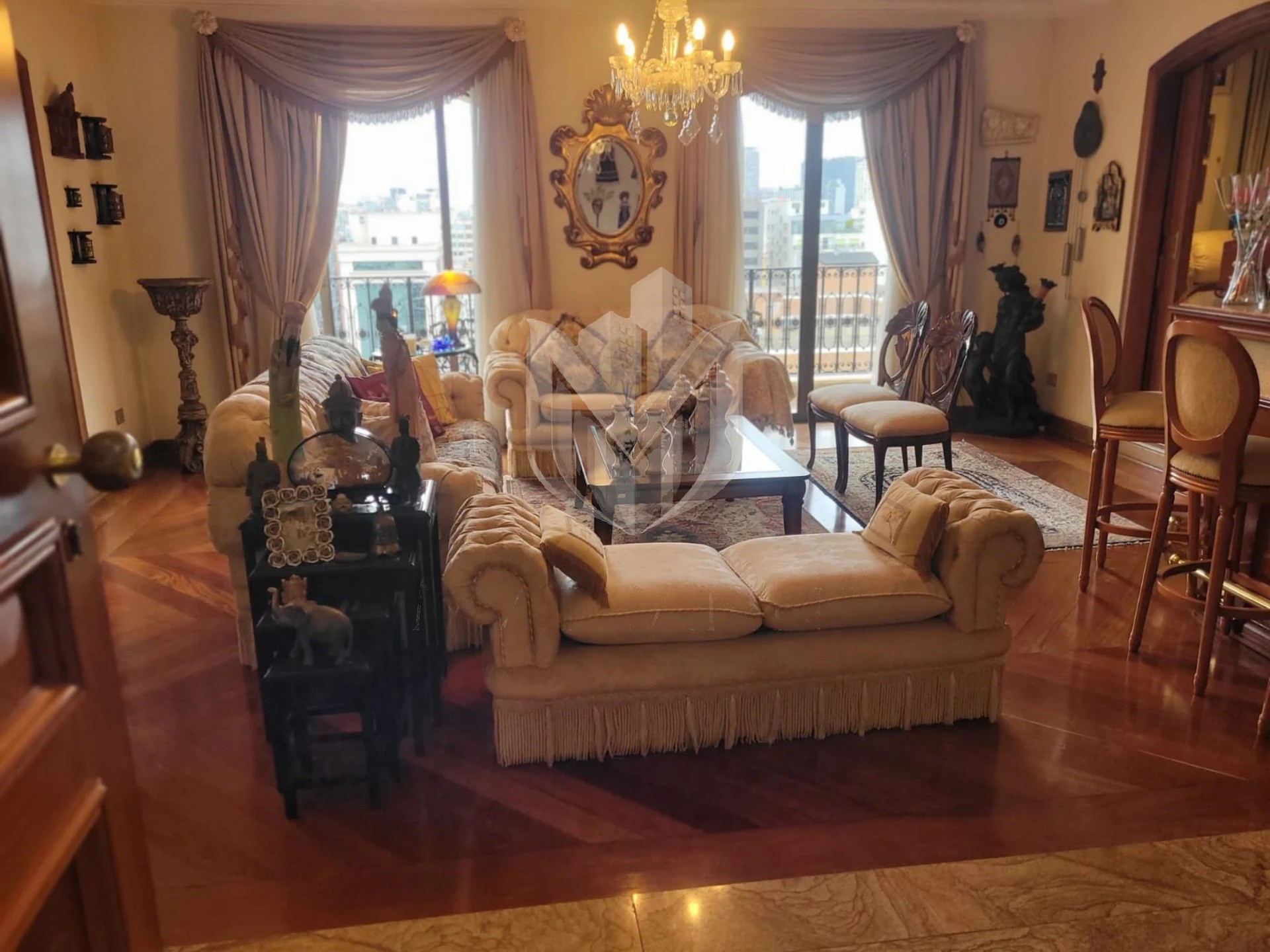 Apartamento, 3 quartos, 220 m² - Foto 1