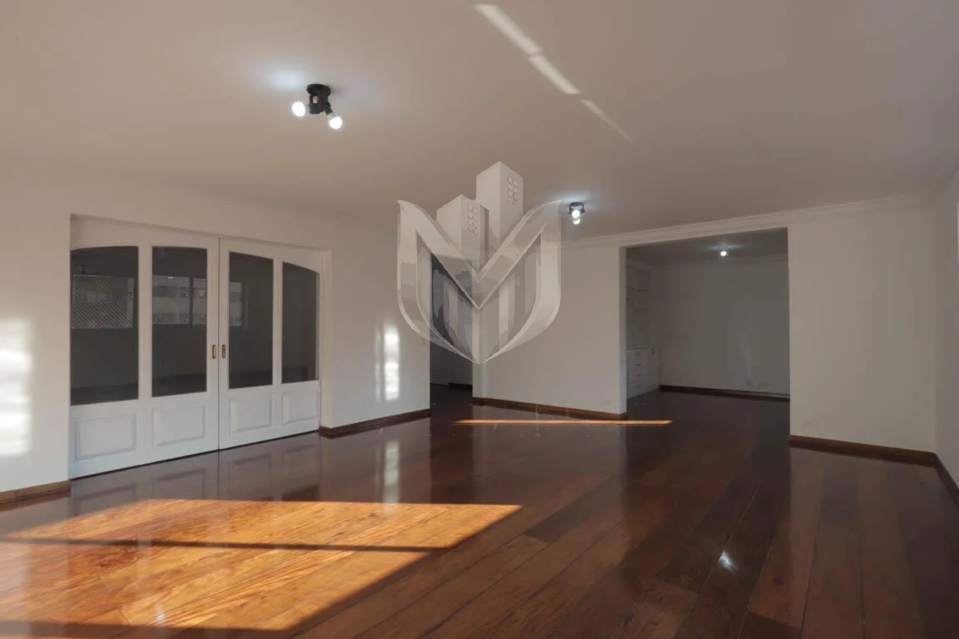 Apartamento, 3 quartos, 240 m² - Foto 1