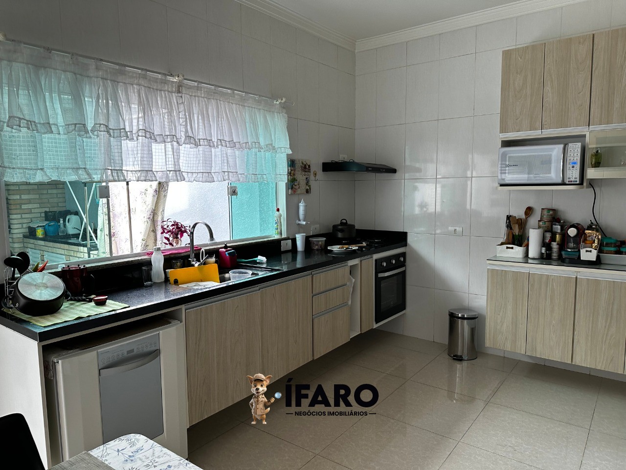Casa, 4 quartos, 300 m² - Foto 32