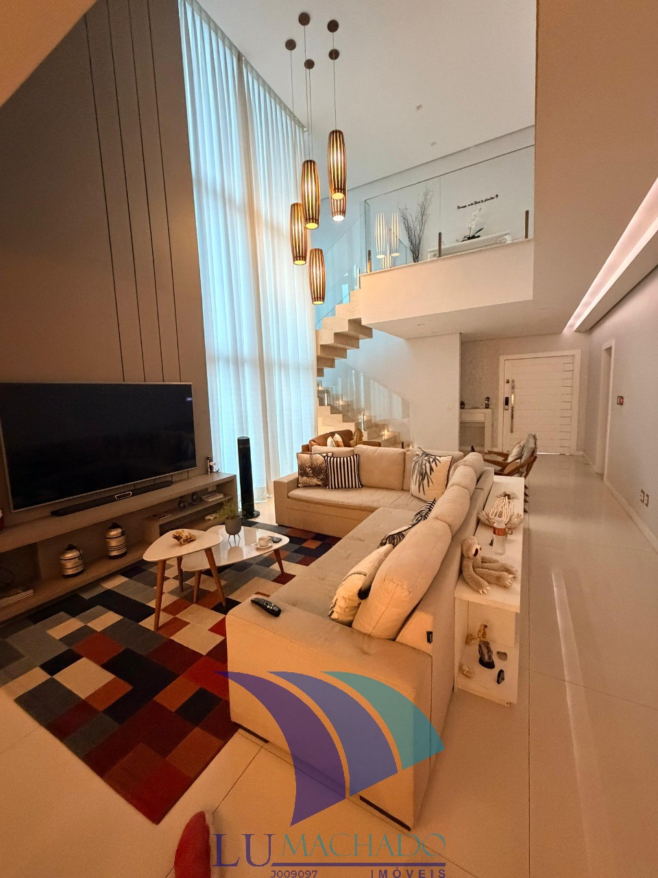 Casa, 4 quartos, 300 m² - Foto 1