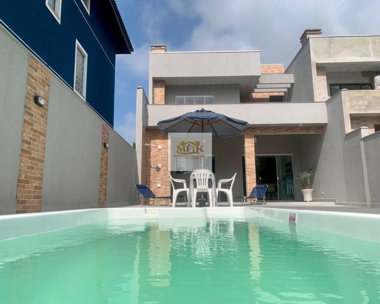 Casa, 4 quartos, 159 m² - Foto 1