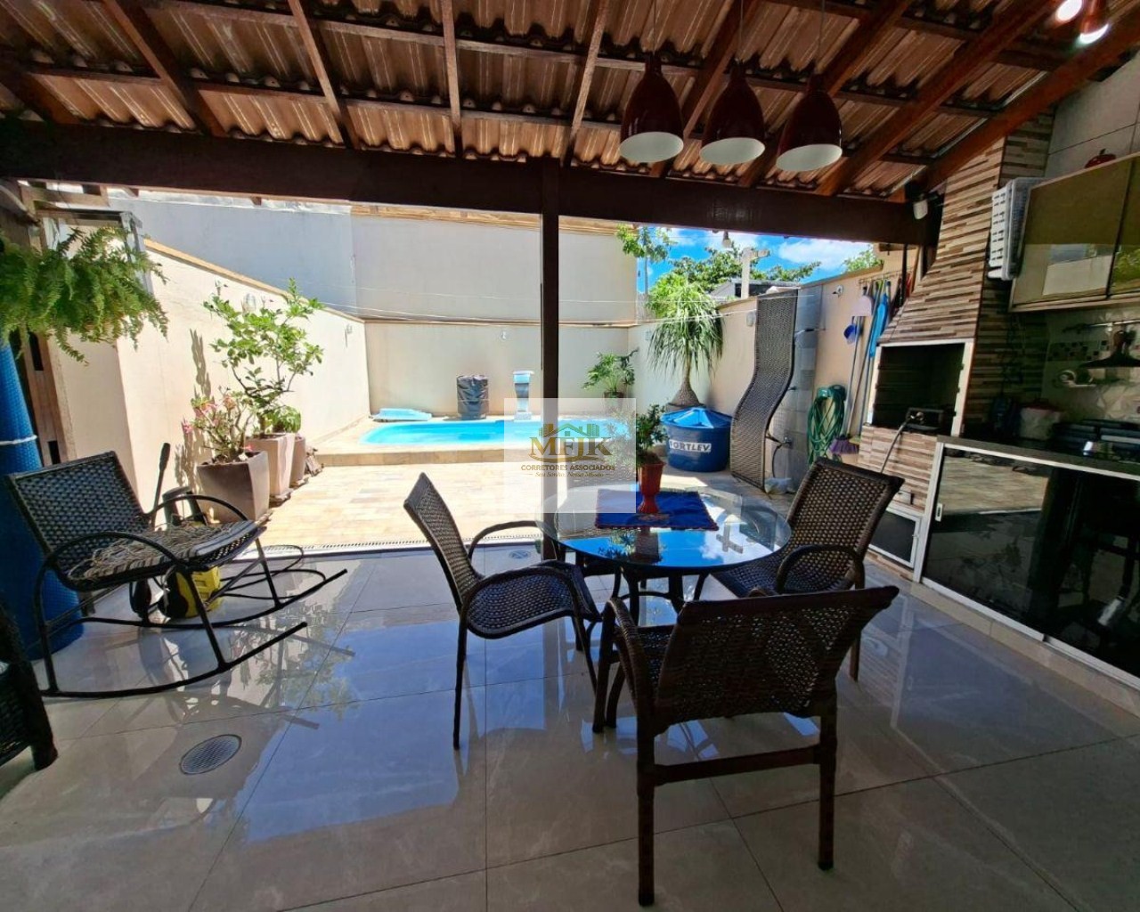 Casa, 4 quartos, 113 m² - Foto 1