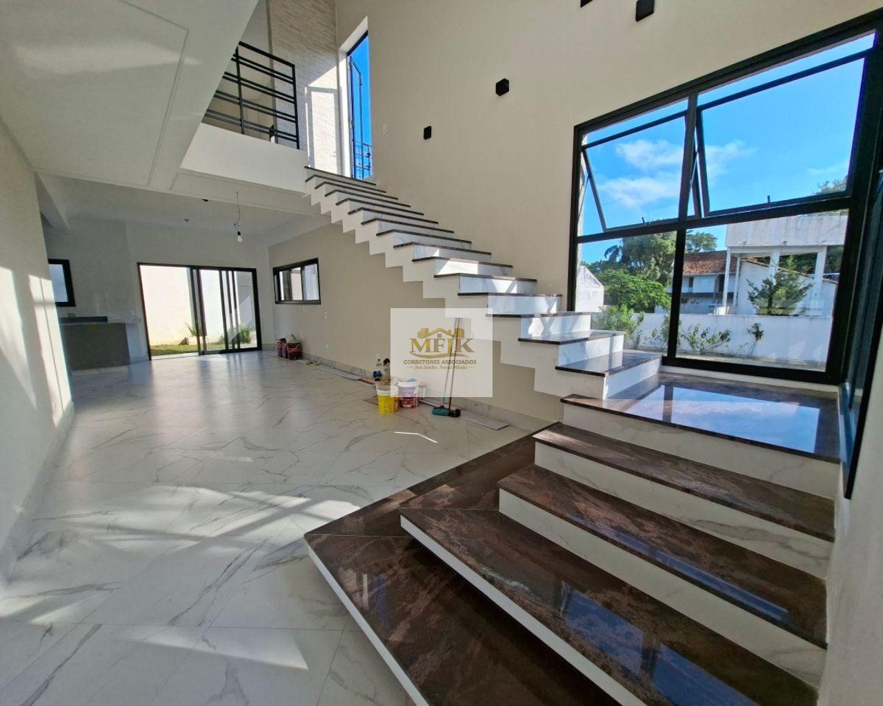 Casa, 3 quartos, 214 m² - Foto 1